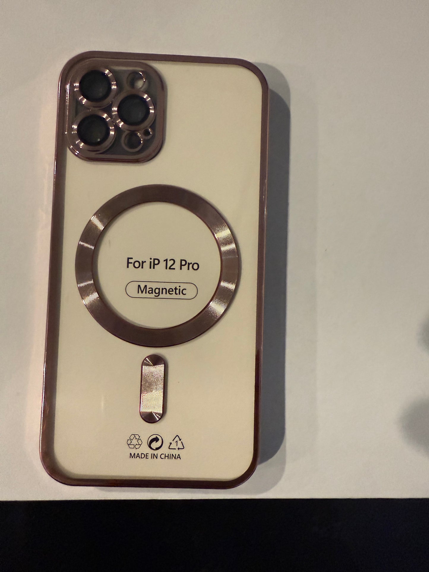 iphone 12 pro magnetic