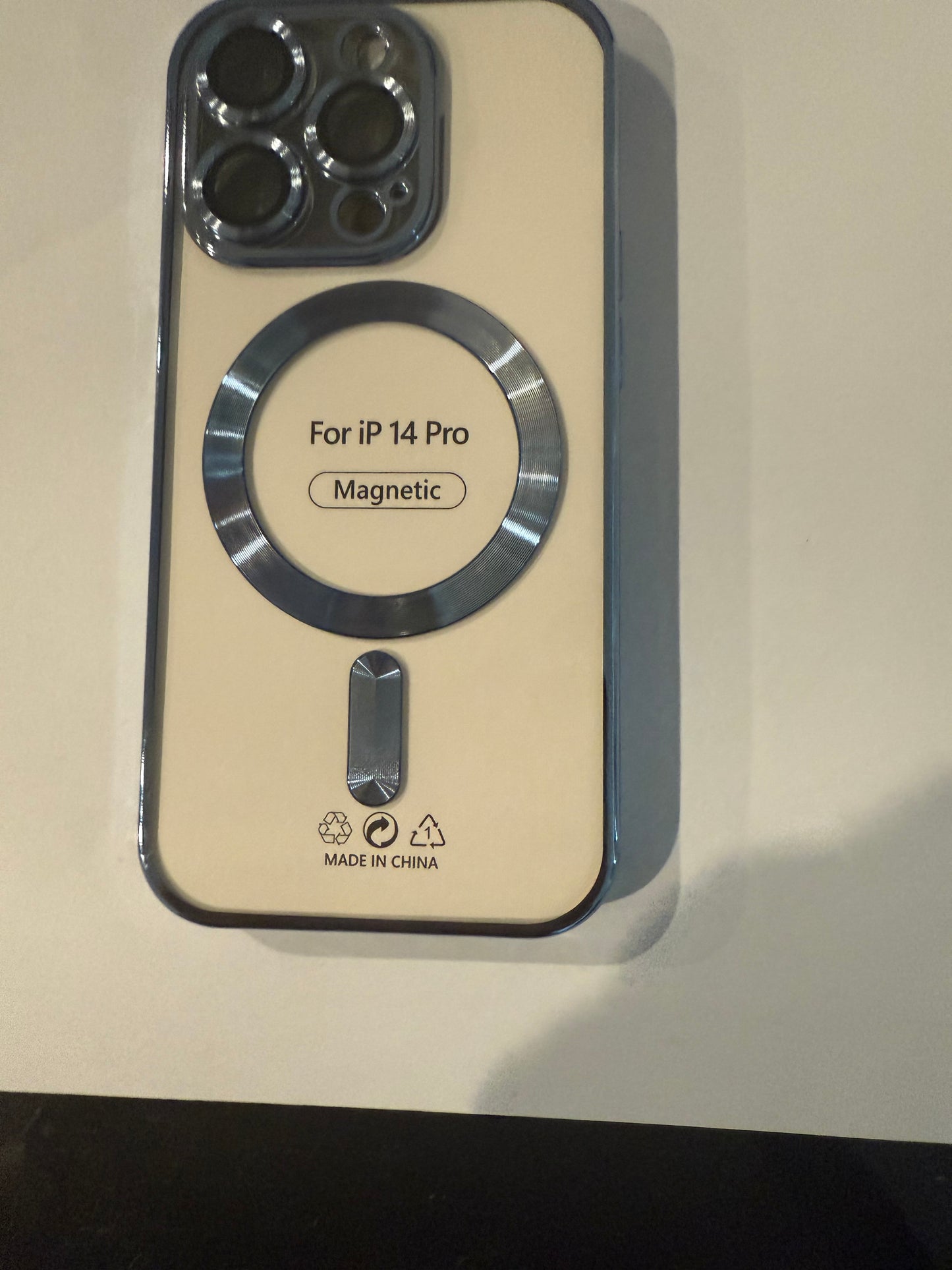 iphone 14 pro magnetic