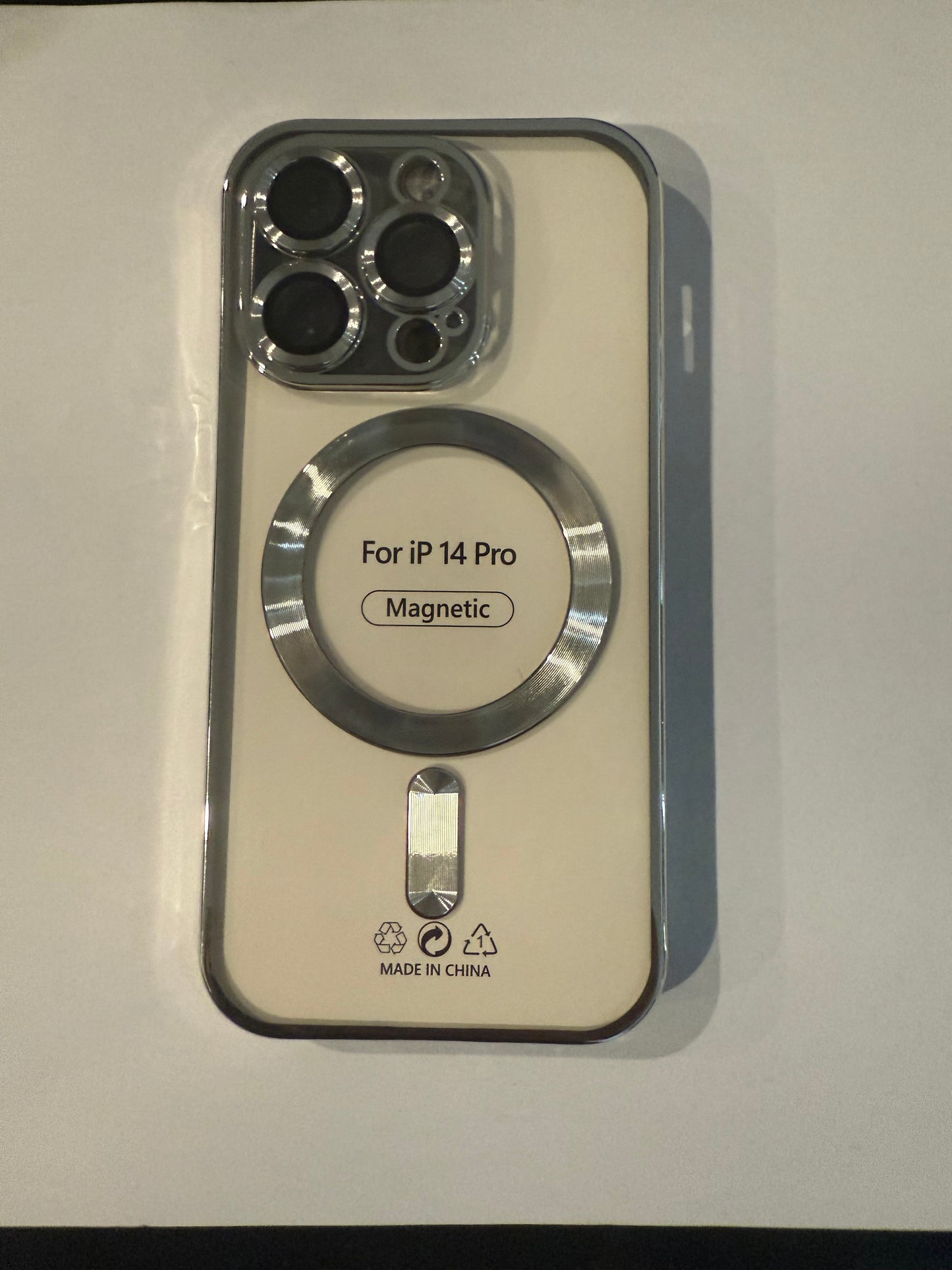 iphone 14 pro magnetic