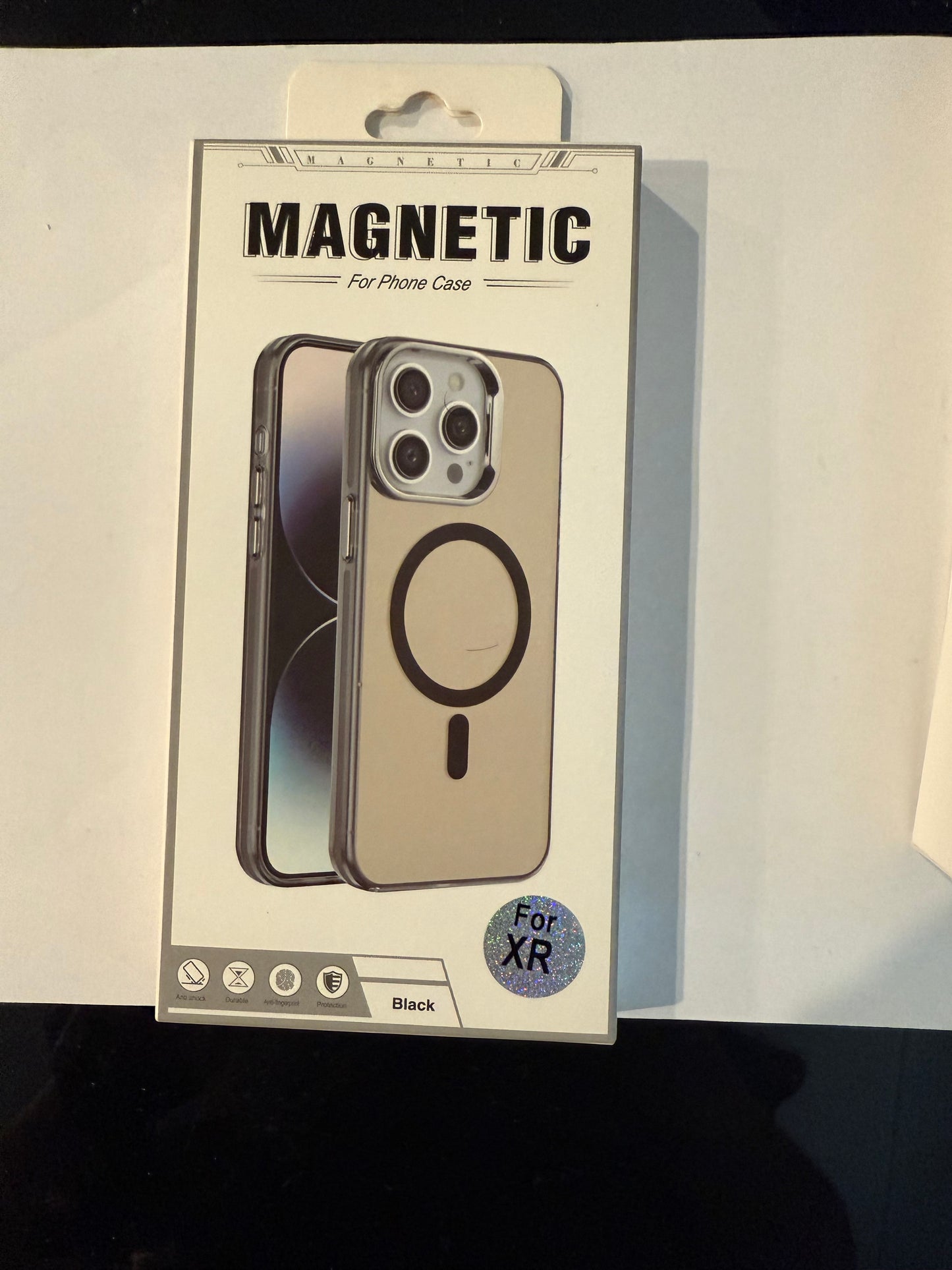 iphone XR magnetic